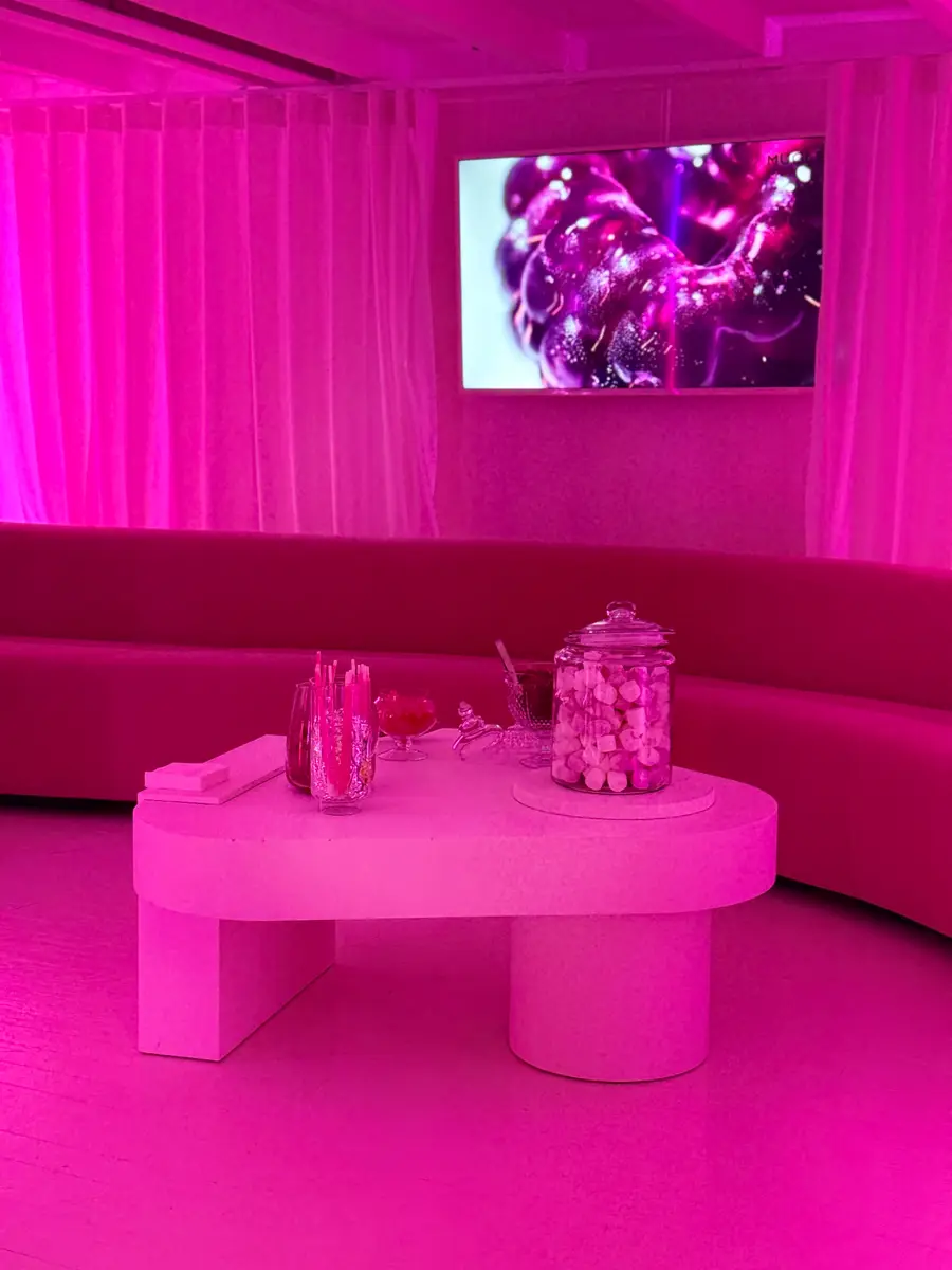 Mugler — Chez les Plombiers