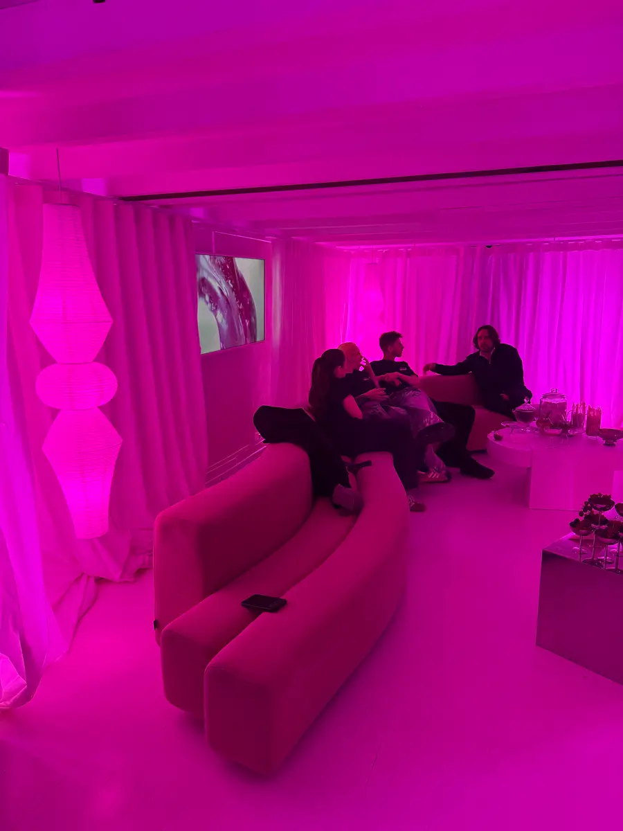 Mugler — Chez les Plombiers