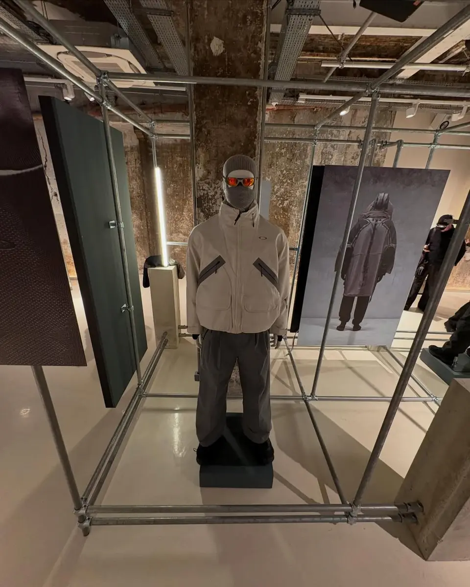 Showroom Oakley — Chez les Plombiers