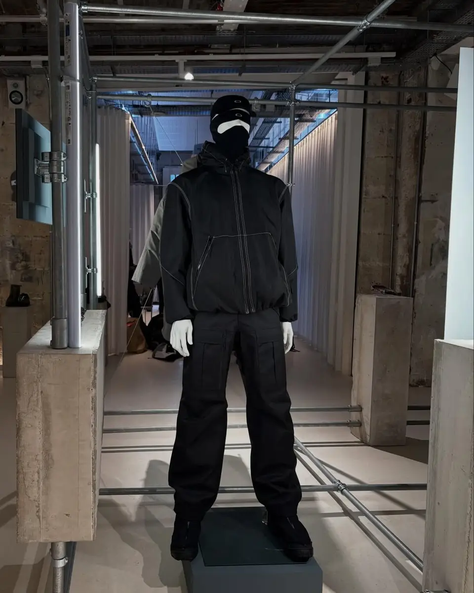 Showroom Oakley — Chez les Plombiers