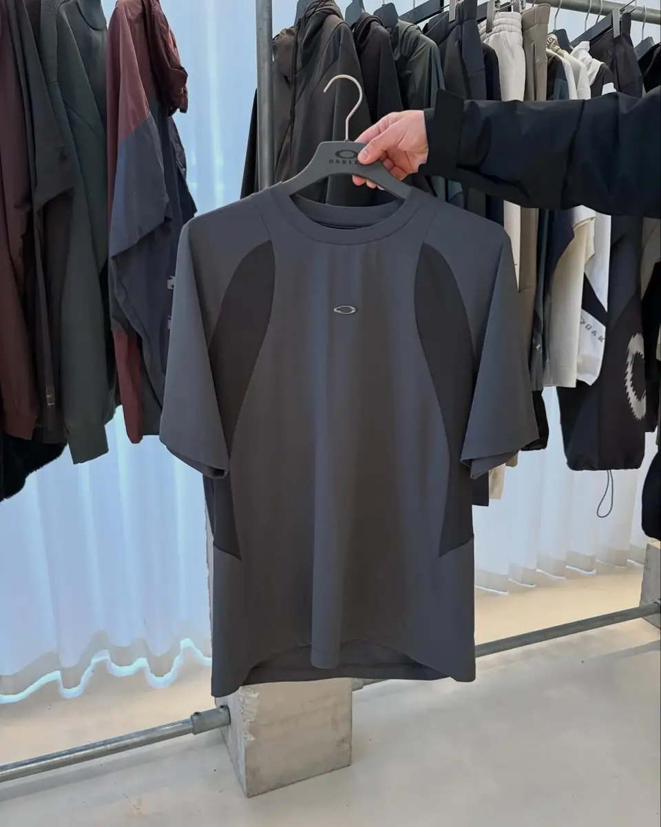 Showroom Oakley — Chez les Plombiers