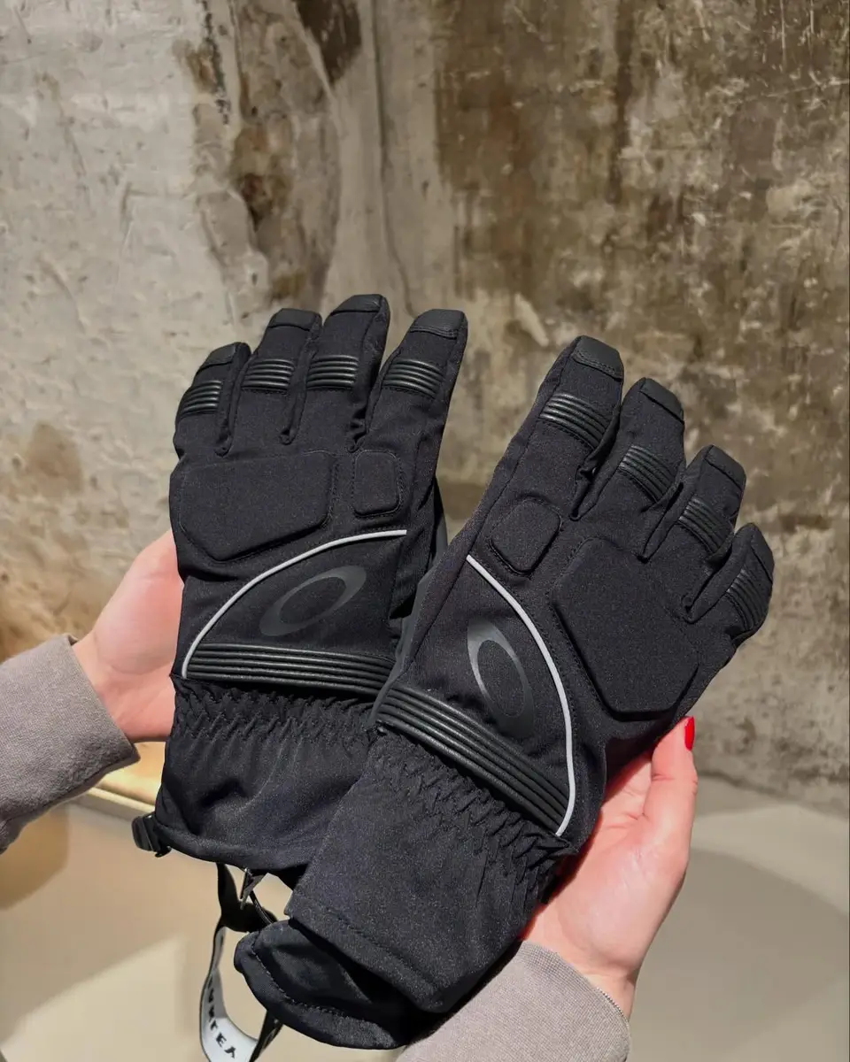 Showroom Oakley — Chez les Plombiers