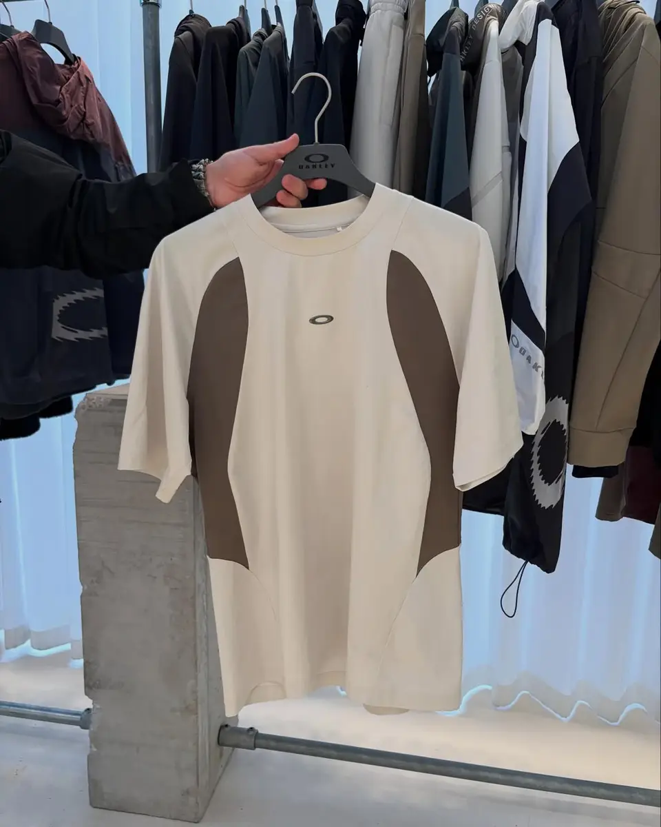 Showroom Oakley — Chez les Plombiers